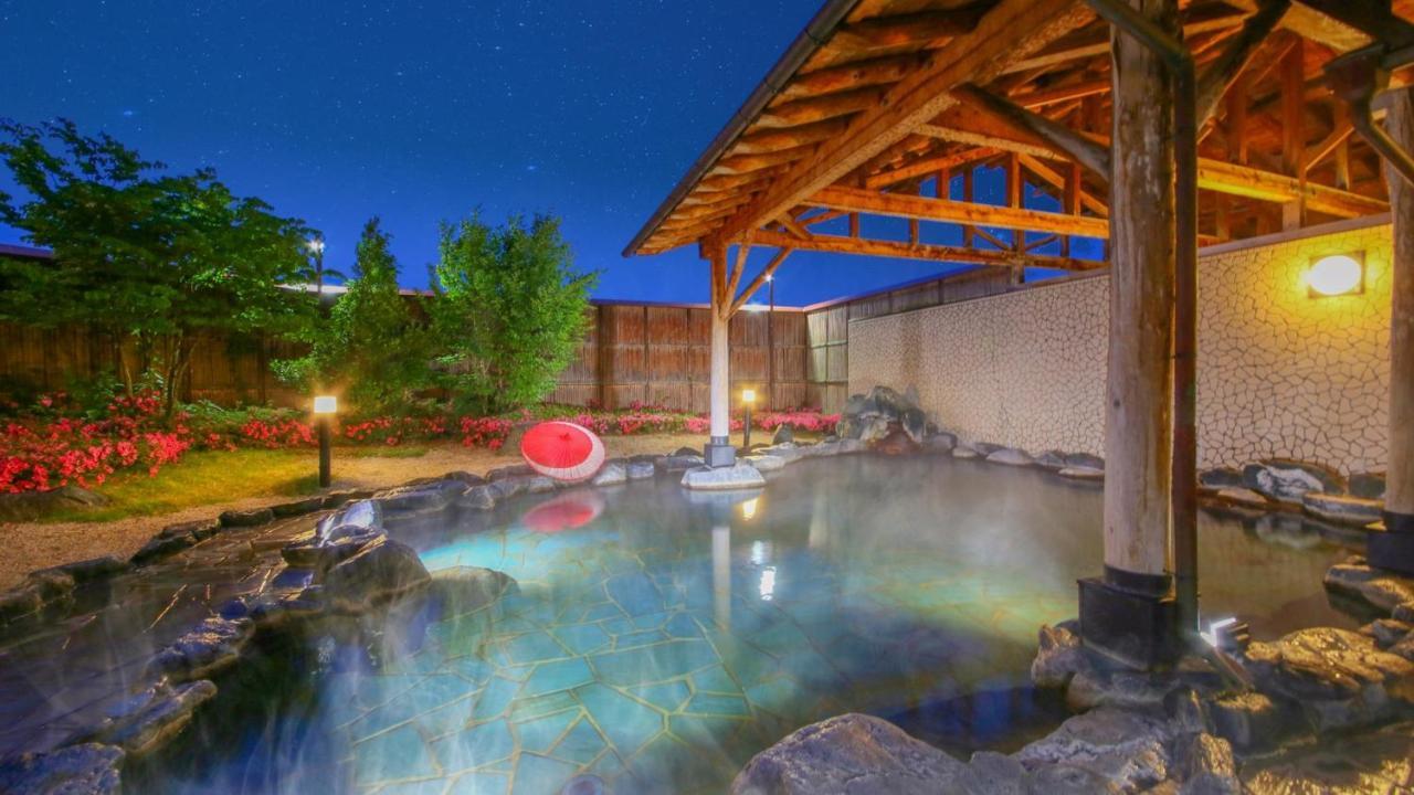 Ooedo Onsen Monogatari Aizu Hotel Bagian luar foto
