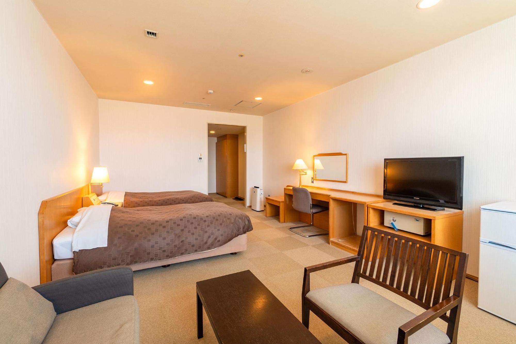 Ooedo Onsen Monogatari Aizu Hotel Bagian luar foto