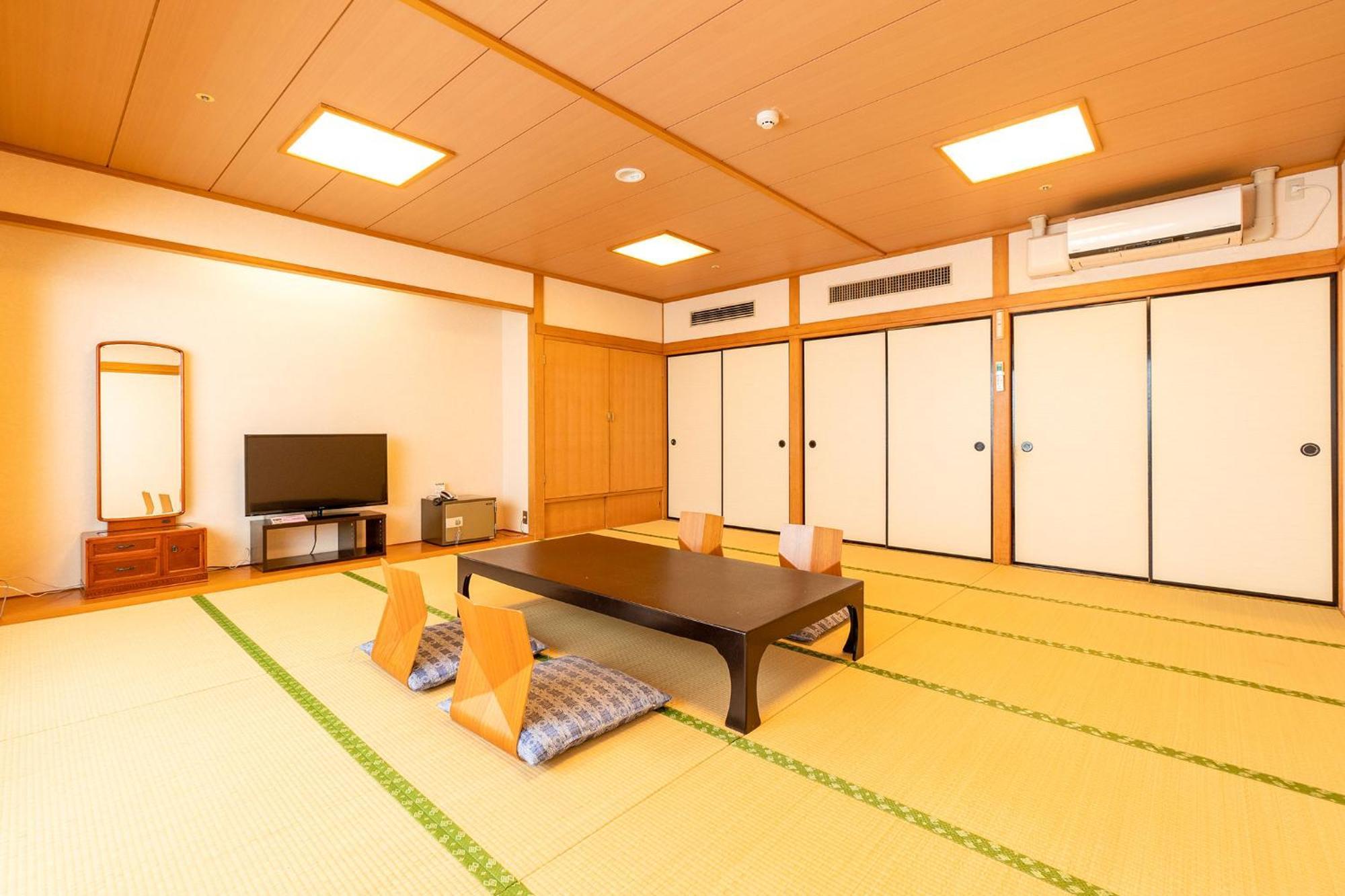 Ooedo Onsen Monogatari Aizu Hotel Bagian luar foto