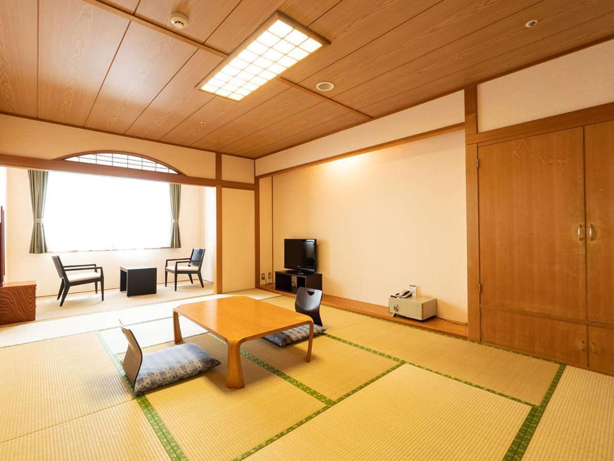 Ooedo Onsen Monogatari Aizu Hotel Bagian luar foto